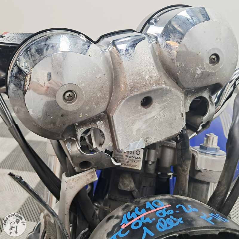 Honda CB900F 919 2004 accidentée - La Casse de l Oncle Tom