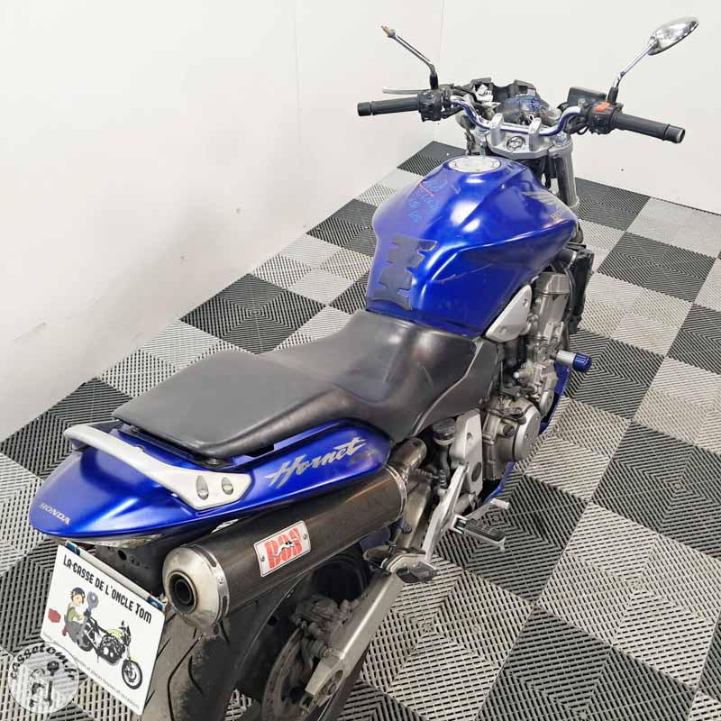 Honda CB900F 919 2004 accidentée - La Casse de l Oncle Tom