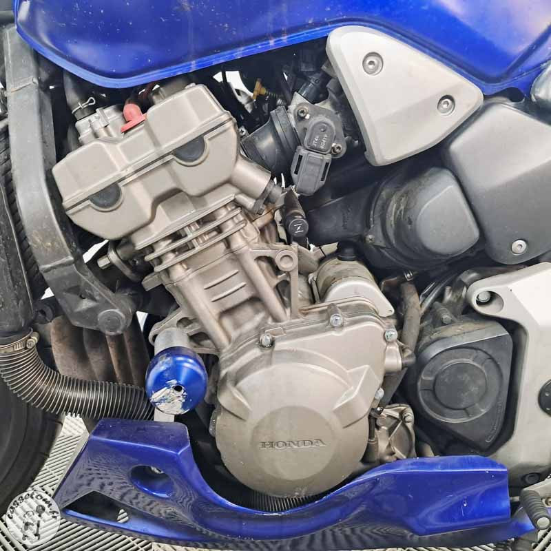 Honda CB900F 919 2004 accidentée - La Casse de l Oncle Tom