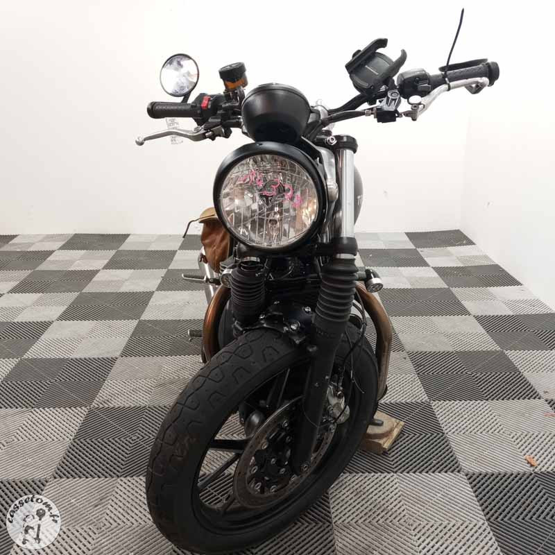 TRIUMPH STREETTWI 900 2019 accidentée - La Casse de l Oncle Tom