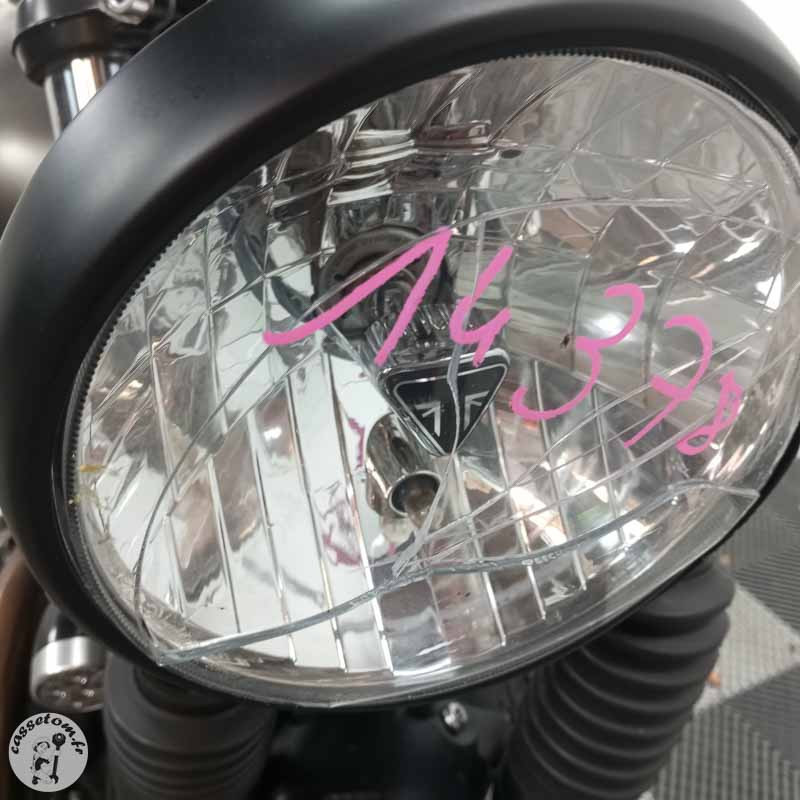 TRIUMPH STREETTWI 900 2019 accidentée - La Casse de l Oncle Tom