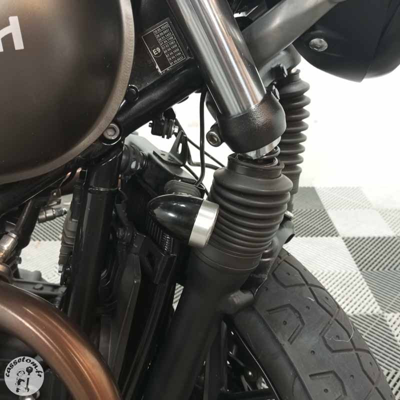 TRIUMPH STREETTWI 900 2019 accidentée - La Casse de l Oncle Tom