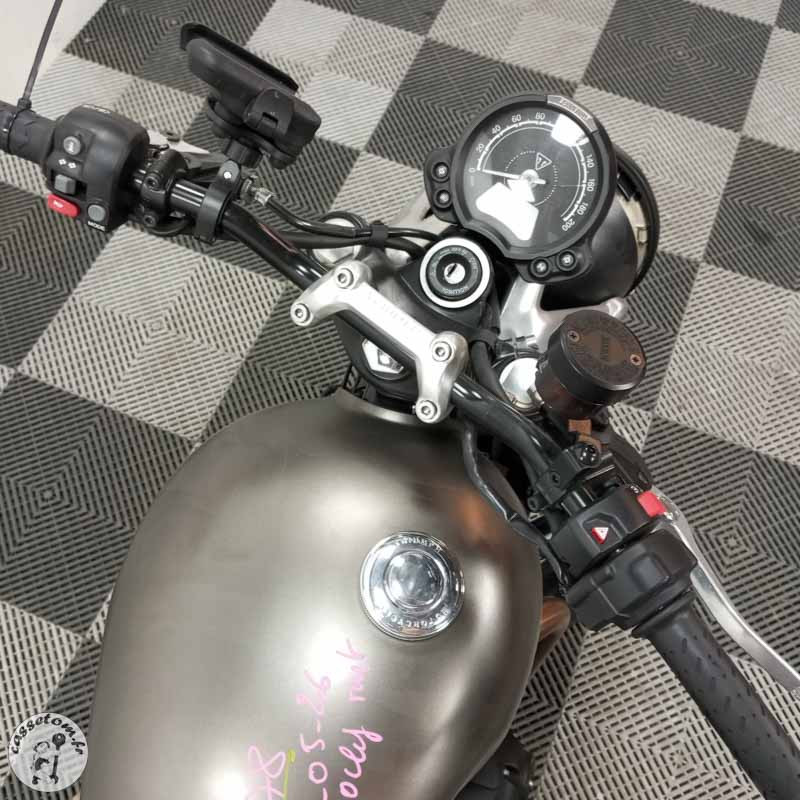 TRIUMPH STREETTWI 900 2019 accidentée - La Casse de l Oncle Tom
