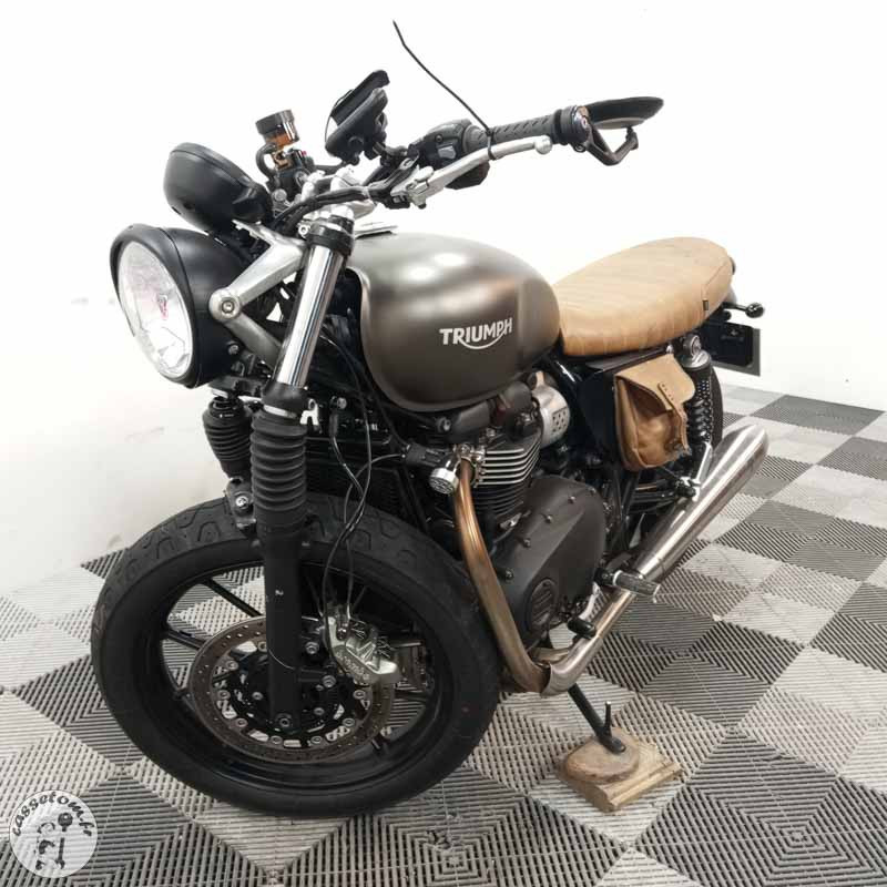 TRIUMPH STREETTWI 900 2019 accidentée - La Casse de l Oncle Tom