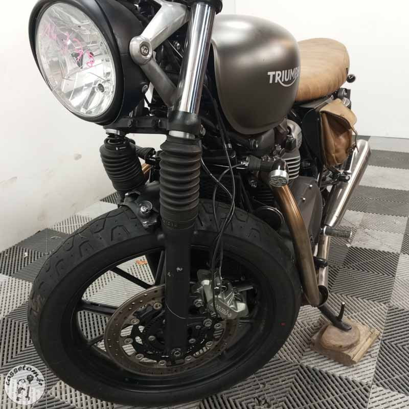 TRIUMPH STREETTWI 900 2019 accidentée - La Casse de l Oncle Tom