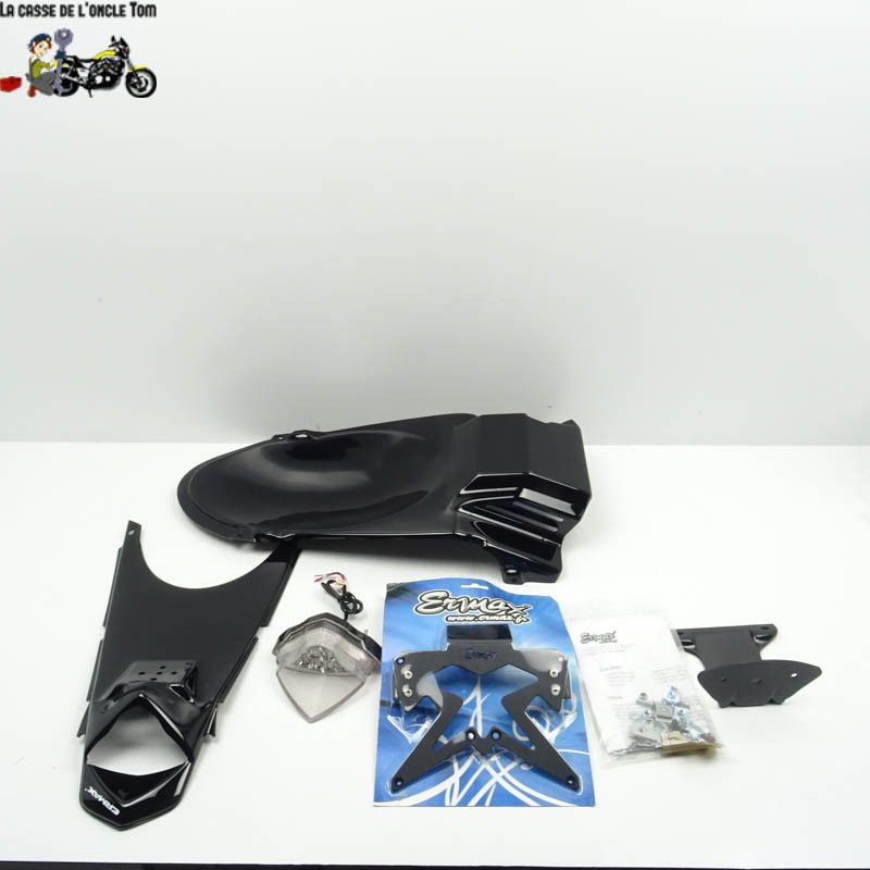 Support plaque + passage de roue + feu ar "Ermax" Honda 125 forza 2021 - Cassetom - Nos pièces motos