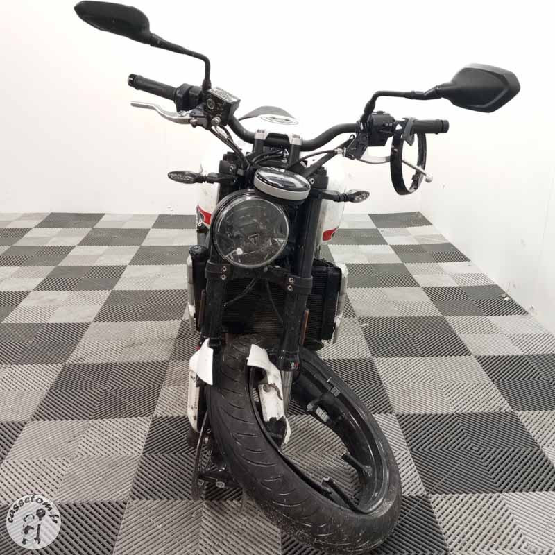 TRIUMPH TRID 660 2021 accidentée - La Casse de l Oncle Tom