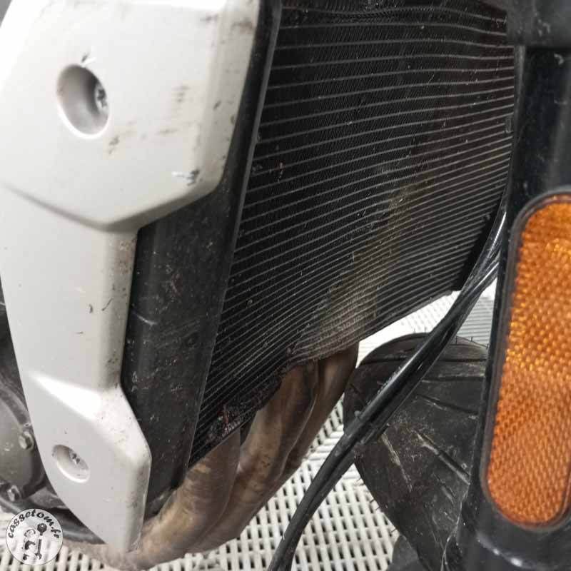 TRIUMPH TRID 660 2021 accidentée - La Casse de l Oncle Tom