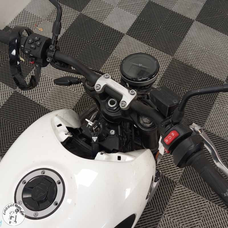 TRIUMPH TRID 660 2021 accidentée - La Casse de l Oncle Tom