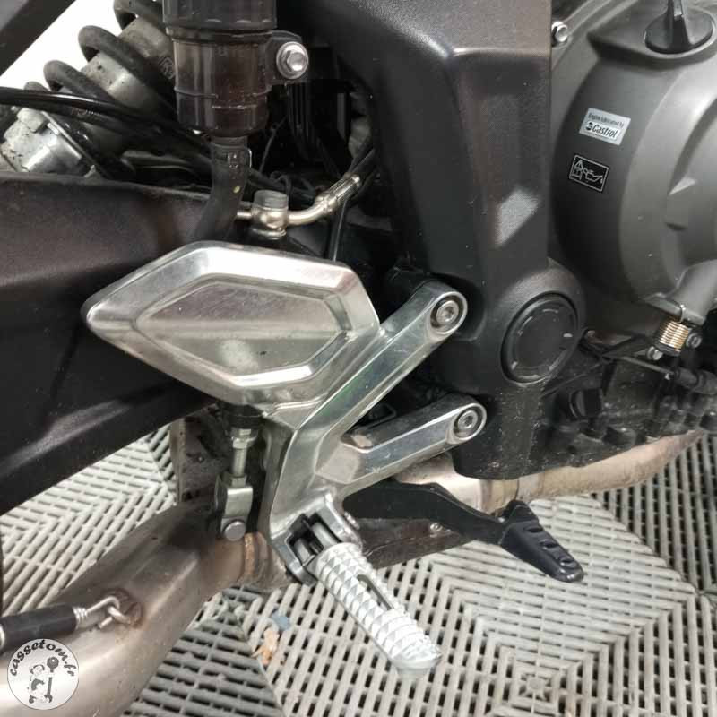 TRIUMPH TRID 660 2021 accidentée - La Casse de l Oncle Tom