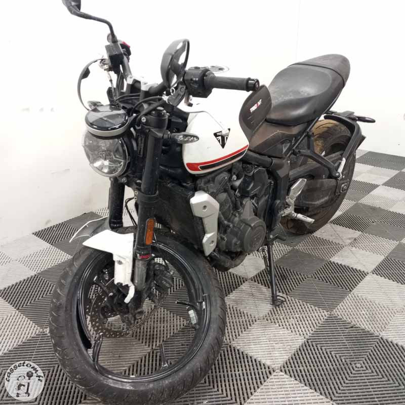 TRIUMPH TRID 660 2021 accidentée - La Casse de l Oncle Tom