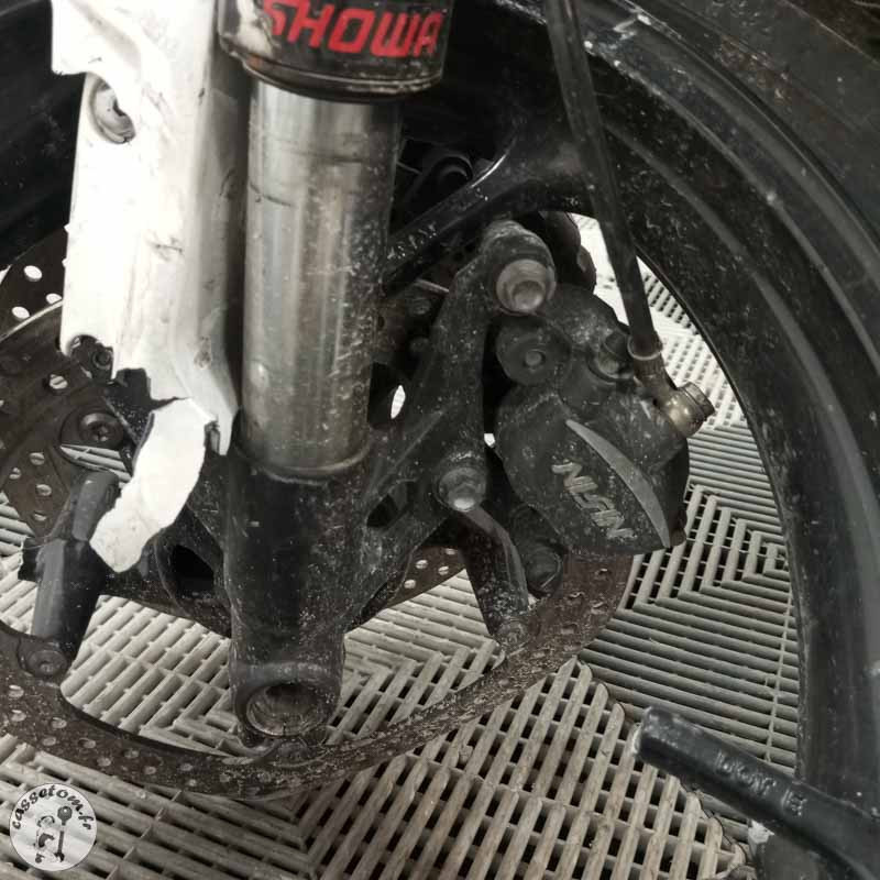 TRIUMPH TRID 660 2021 accidentée - La Casse de l Oncle Tom