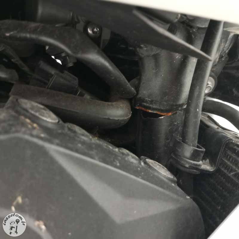 TRIUMPH TRID 660 2021 accidentée - La Casse de l Oncle Tom