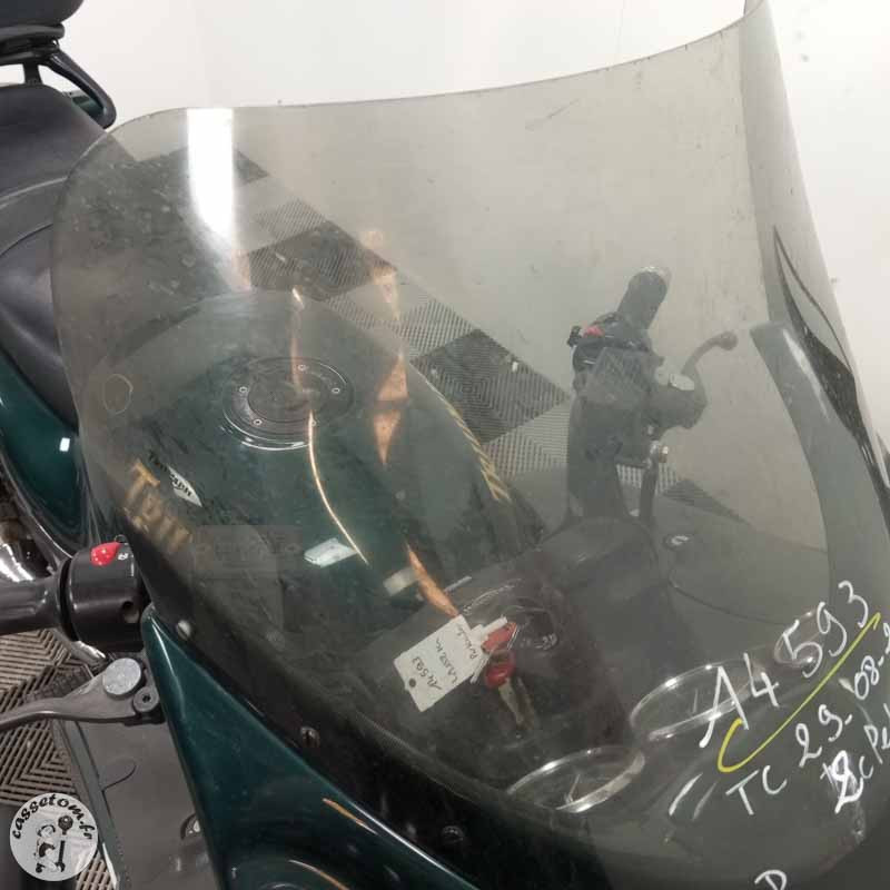 TRIUMPH TROP 1200 1180 2000 accidentée - La Casse de l Oncle Tom