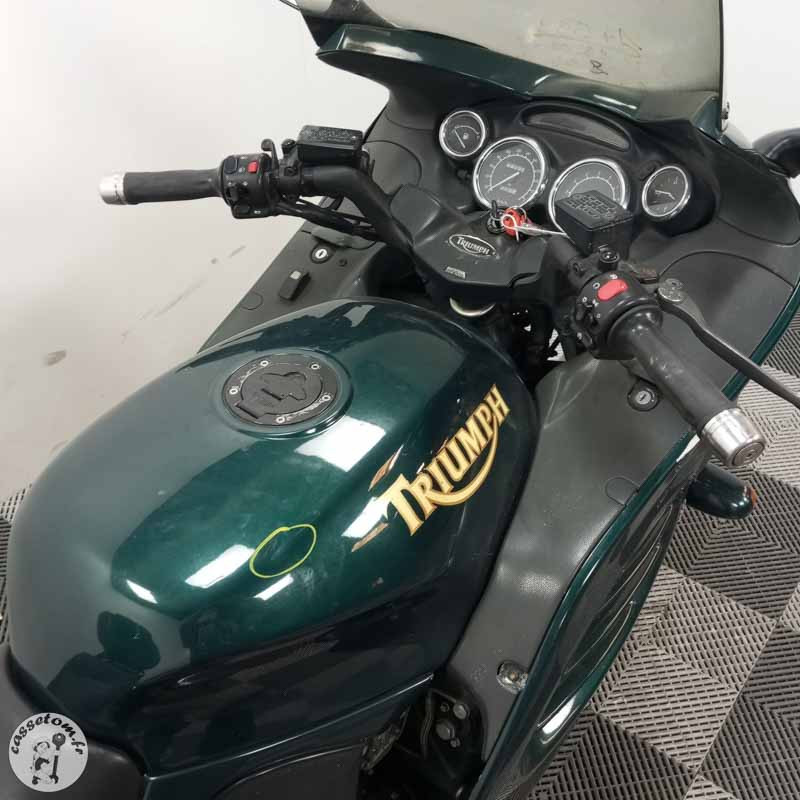 TRIUMPH TROP 1200 1180 2000 accidentée - La Casse de l Oncle Tom