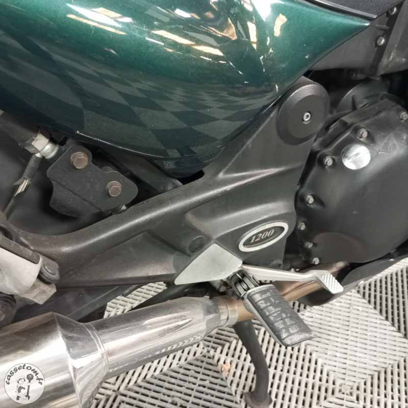 TRIUMPH TROP 1200 1180 2000 accidentée - La Casse de l Oncle Tom