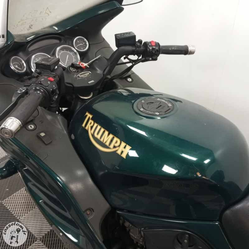 TRIUMPH TROP 1200 1180 2000 accidentée - La Casse de l Oncle Tom