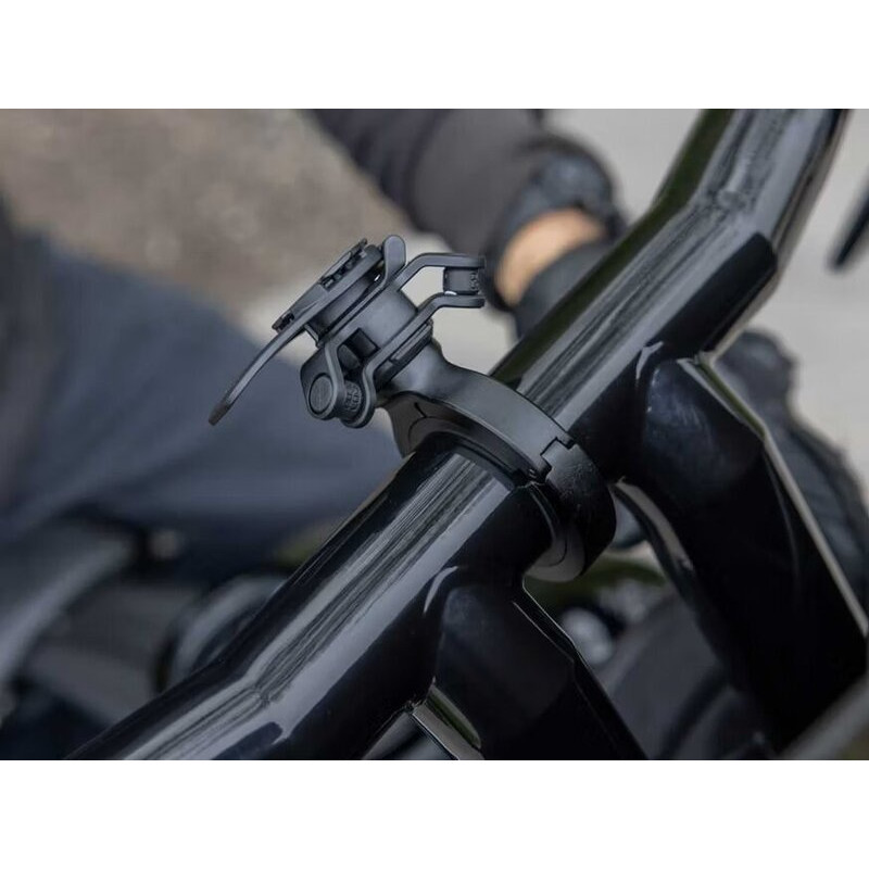 Support de smartphone moto QUAD LOCK PRO fixation guidon