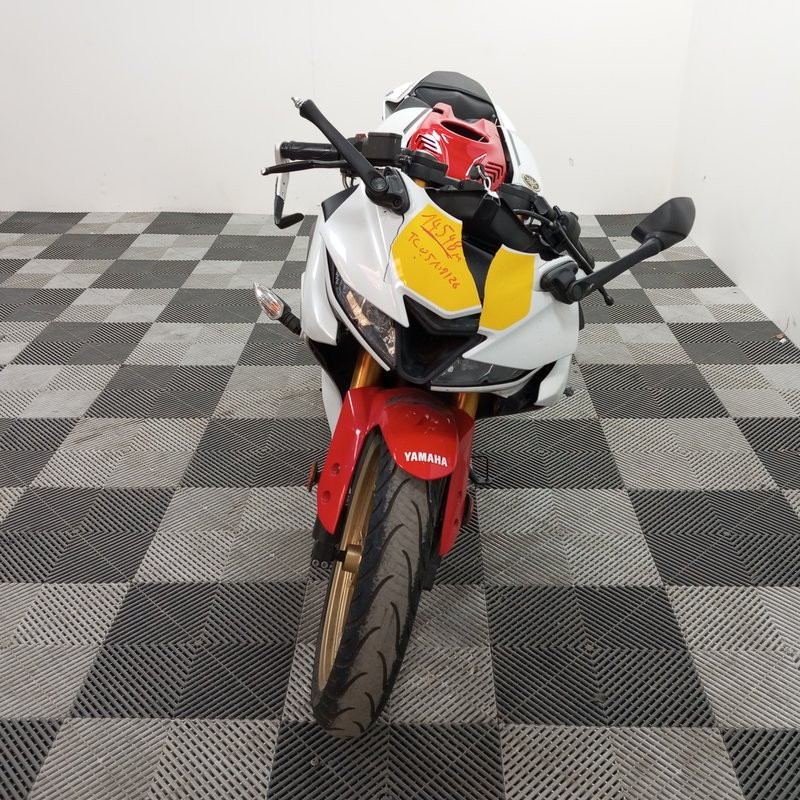 YAMAHA YZF125 124cc 2022 accidentée - La Casse de l Oncle Tom