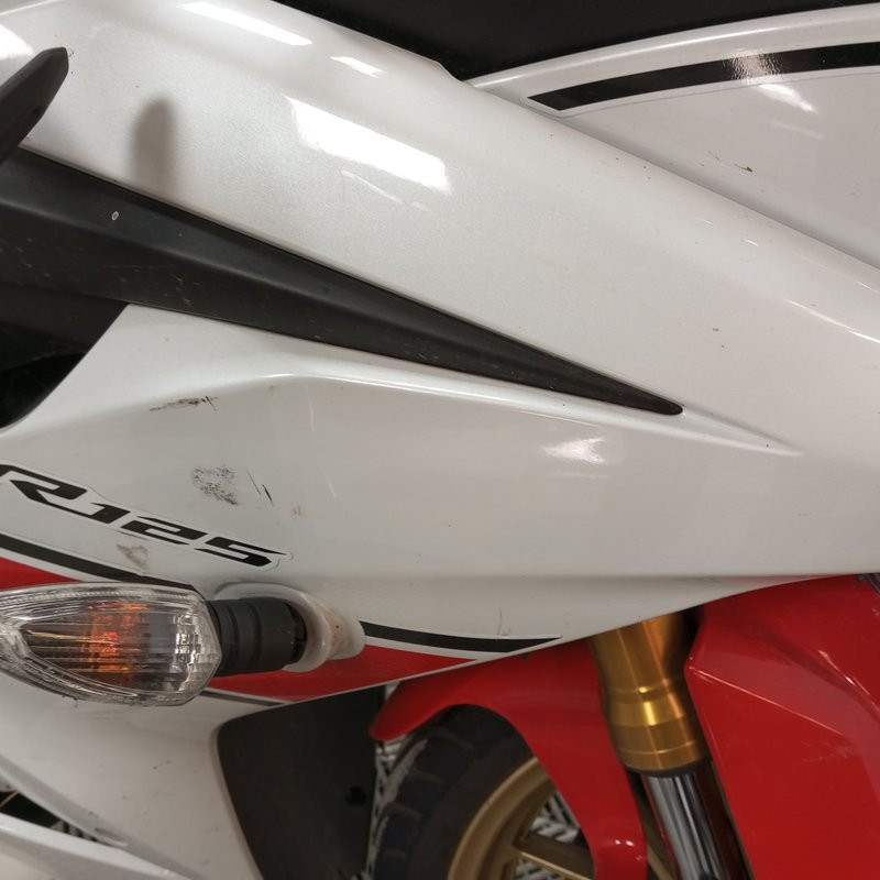 YAMAHA YZF125 124cc 2022 accidentée - La Casse de l Oncle Tom