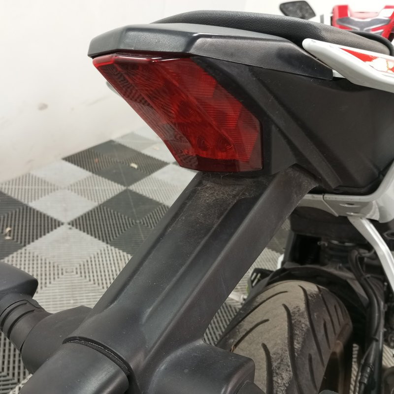 YAMAHA YZF125 124cc 2022 accidentée - La Casse de l Oncle Tom