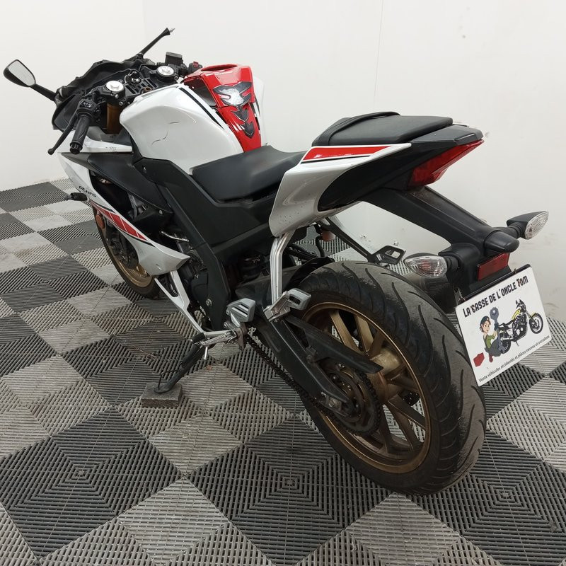 YAMAHA YZF125 124cc 2022 accidentée - La Casse de l Oncle Tom