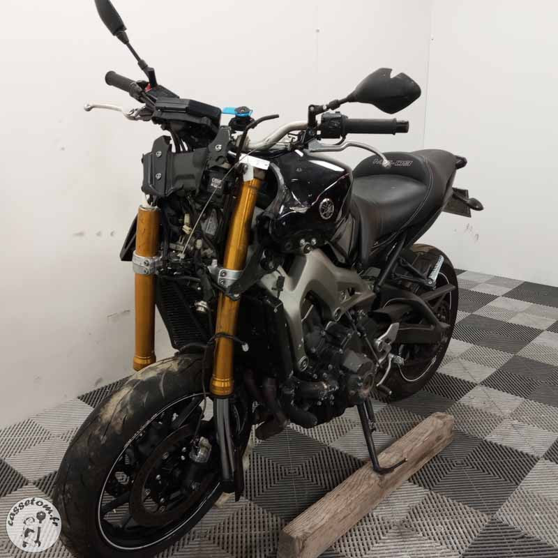YAMAHA MT-09 847 2014 accidentée - La Casse de l Oncle Tom