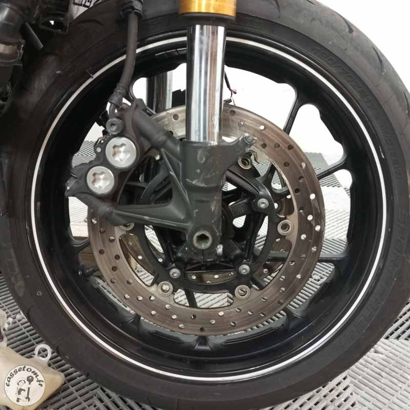 YAMAHA MT-09 847 2014 accidentée - La Casse de l Oncle Tom