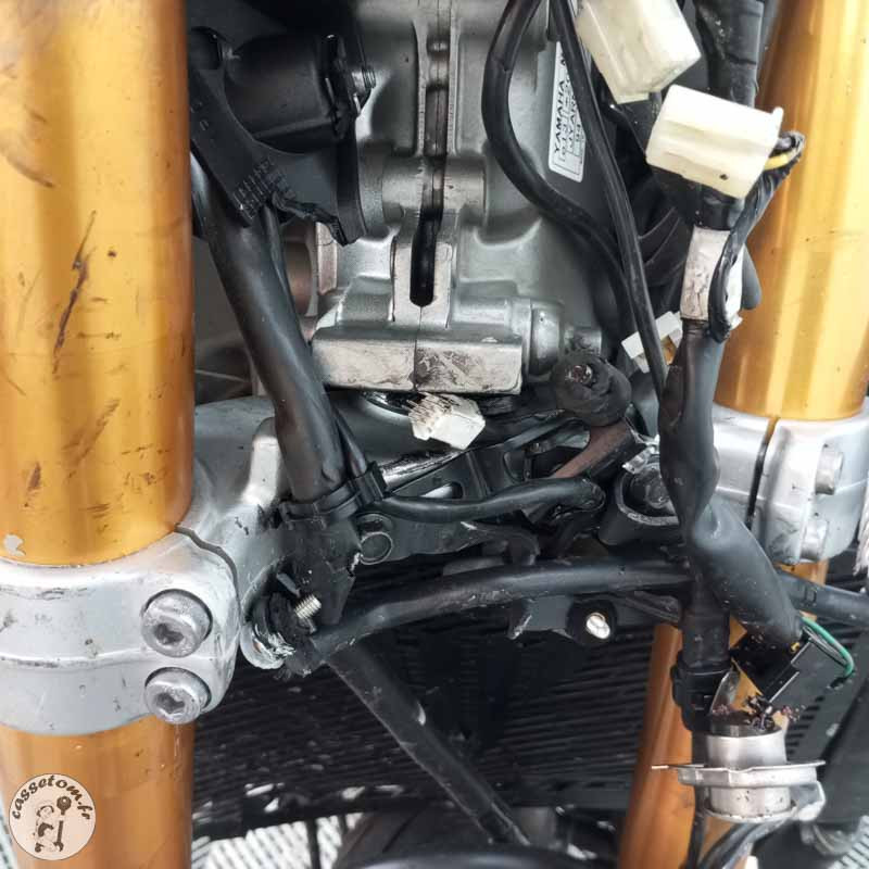 YAMAHA MT-09 847 2014 accidentée - La Casse de l Oncle Tom