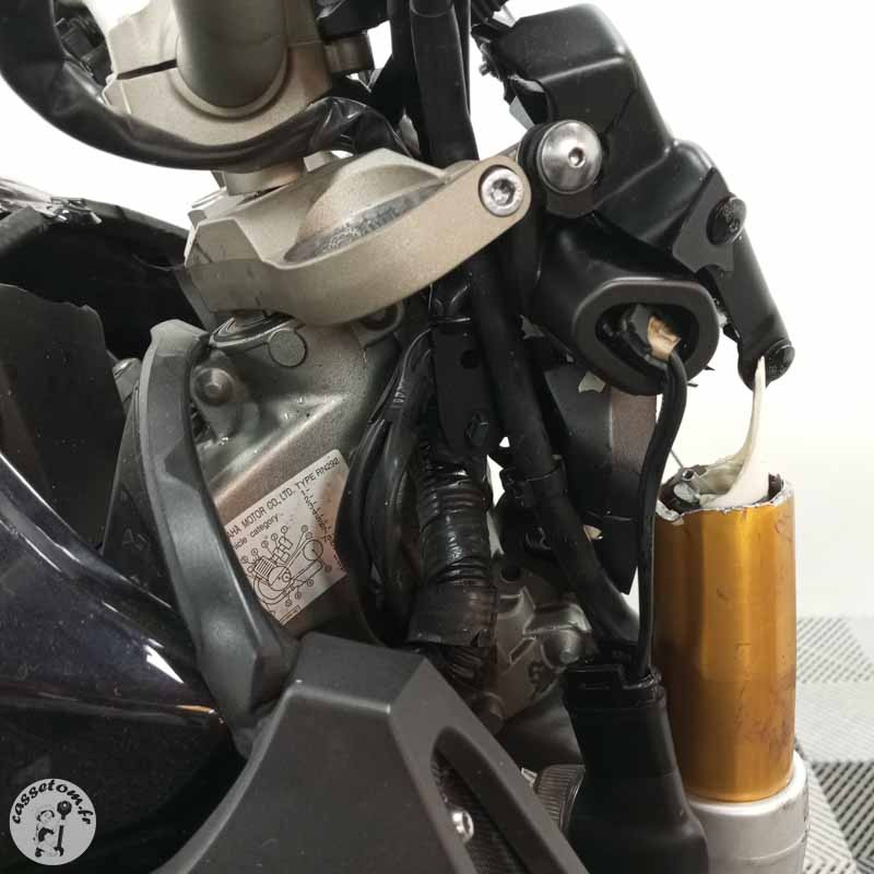 YAMAHA MT-09 847 2014 accidentée - La Casse de l Oncle Tom