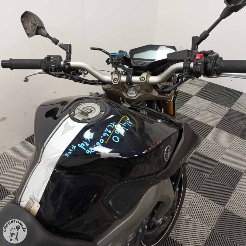 YAMAHA MT-09 847 2014 accidentée - La Casse de l Oncle Tom
