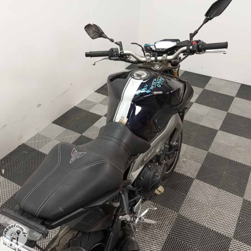 YAMAHA MT-09 847 2014 accidentée - La Casse de l Oncle Tom