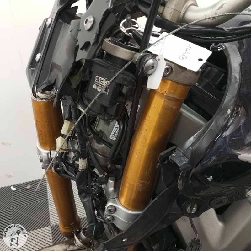 YAMAHA MT-09 847 2014 accidentée - La Casse de l Oncle Tom