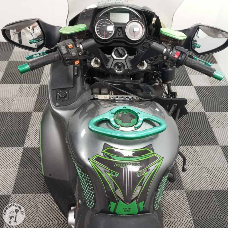 KAWASAKI 1400GTR 1352 2016 accidentée - La Casse de l Oncle Tom