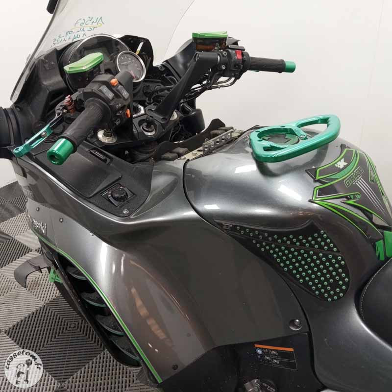 KAWASAKI 1400GTR 1352 2016 accidentée - La Casse de l Oncle Tom