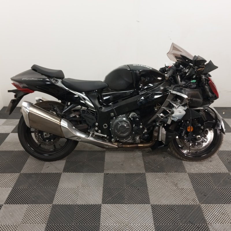 SUZUKI GSX1300R 1340 2026 accidentée - La Casse de l Oncle Tom