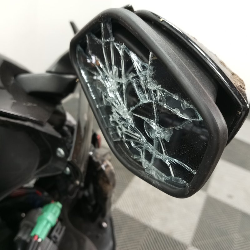 SUZUKI GSX1300R 1340 2026 accidentée - La Casse de l Oncle Tom