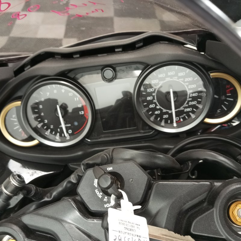 SUZUKI GSX1300R 1340 2026 accidentée - La Casse de l Oncle Tom