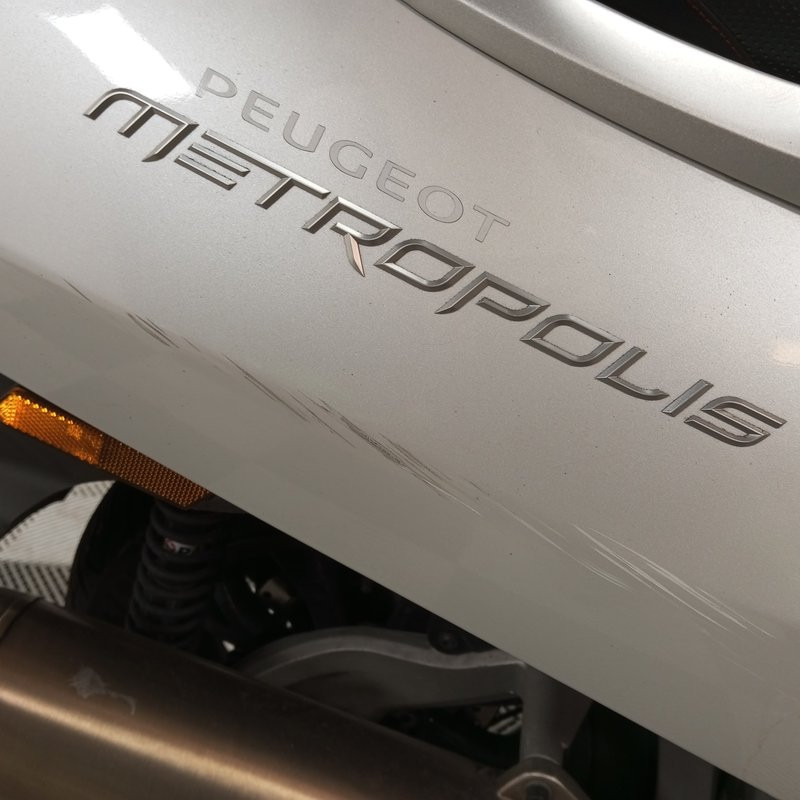 PEUGEOT METROPOLI 399 2019 accidente - La Casse de l Oncle Tom
