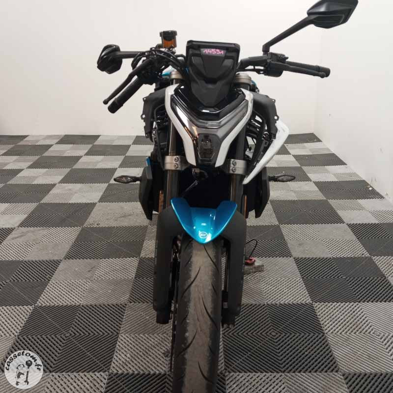 CF MOTO 450NK 449 2026 accidentée - La Casse de l Oncle Tom