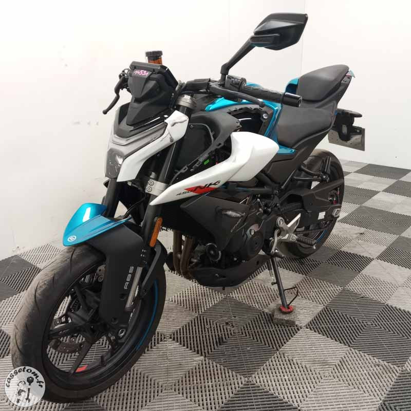 CF MOTO 450NK 449 2026 accidentée - La Casse de l Oncle Tom