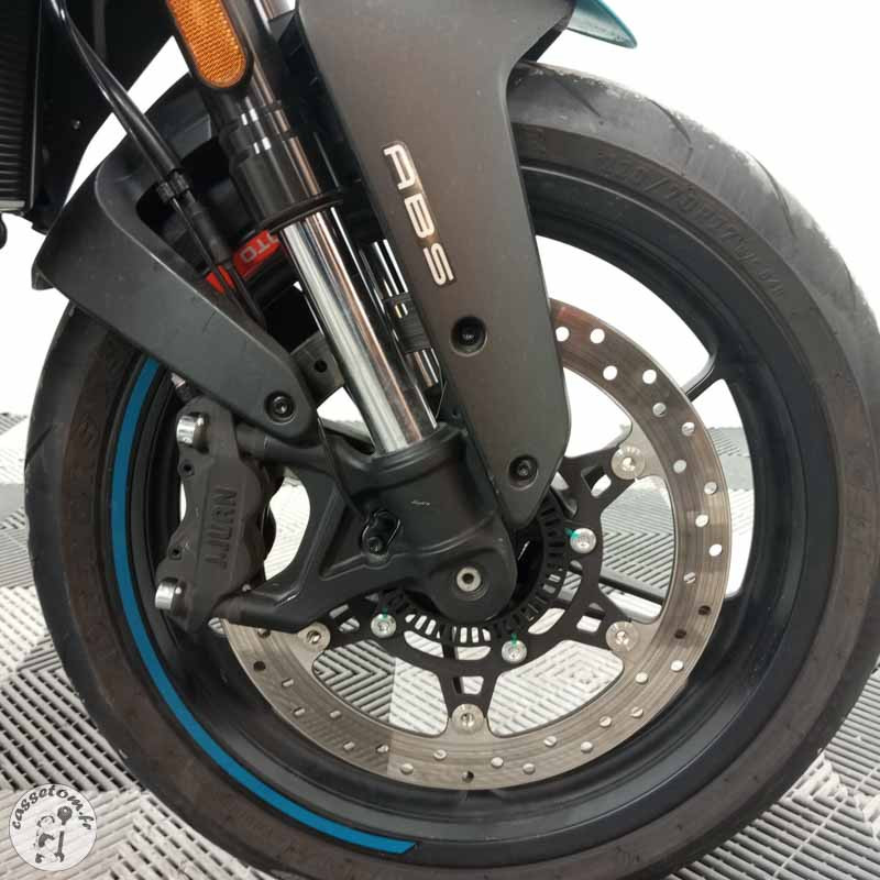 CF MOTO 450NK 449 2026 accidentée - La Casse de l Oncle Tom