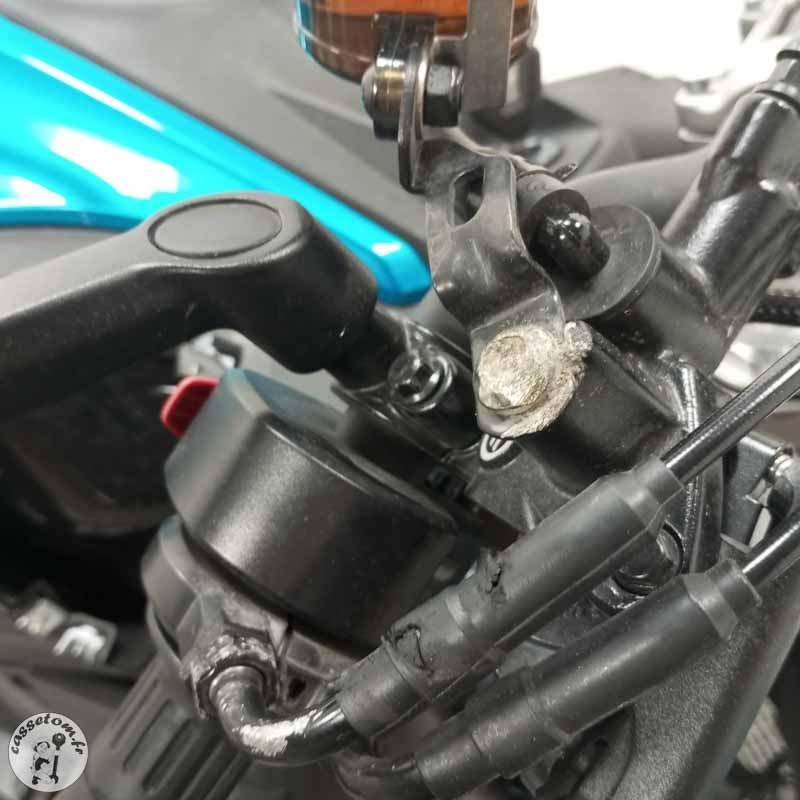 CF MOTO 450NK 449 2026 accidentée - La Casse de l Oncle Tom