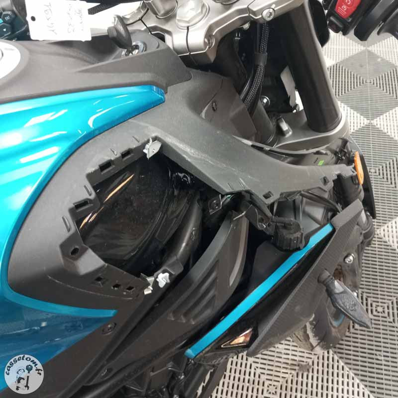 CF MOTO 450NK 449 2026 accidentée - La Casse de l Oncle Tom