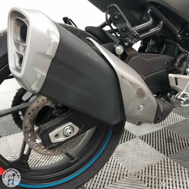 CF MOTO 450NK 449 2026 accidentée - La Casse de l Oncle Tom