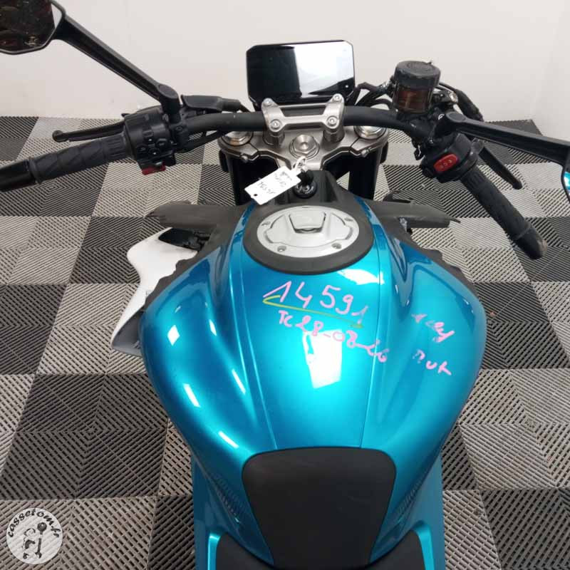 CF MOTO 450NK 449 2026 accidentée - La Casse de l Oncle Tom
