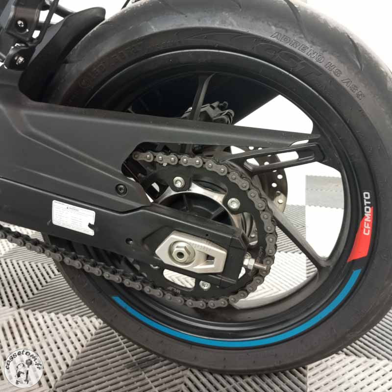 CF MOTO 450NK 449 2026 accidentée - La Casse de l Oncle Tom