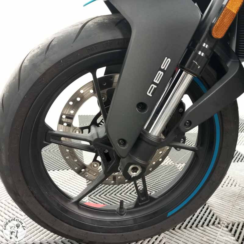 CF MOTO 450NK 449 2026 accidentée - La Casse de l Oncle Tom