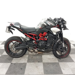 KAWASAKI Z900 948 2025 accidentée - La Casse de l Oncle Tom