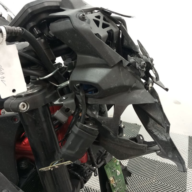 KAWASAKI Z900 948 2025 accidentée - La Casse de l Oncle Tom